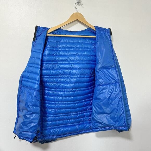Patagonia Men’s Ultralight Down Hooded Jacket Size M Blue Hiking Packable Men's - Picture 4 of 9